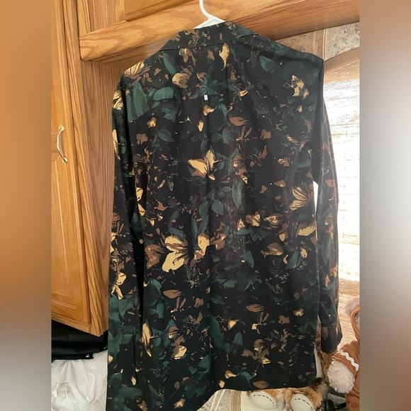 Oakley Men's Black and Green Floral Jacket - Picture 3 of 3